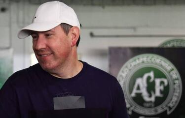 Chapecoense mourn death of reporter who survived plane crash