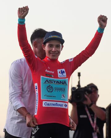 El equipo de Astana Pro Team gan¨® la crono y Miguel ?ngel L¨®pez l¨ªder de la general.