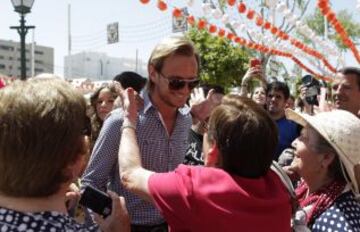 Rakitic jugador del Sevilla FC se dió un baño de multitudes en la Feria de Abril