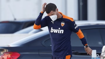 Valencia sack coach Javi Gracia