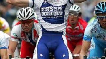 <B>INTRATABLE.</B> Petacchi no ha tenido rival en la edición 2005 de la Milán-San Remo.