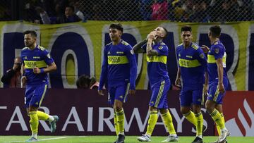 Argentina's Boca Juniors Darío Benedetto celebrates after scoring against Brazil's Corinthians during their Copa Libertadores group stage football match, at the La Bombonera stadium in Buenos Aires, on May 17, 2022. (Photo by ALEJANDRO PAGNI / AFP) (Photo by ALEJANDRO PAGNI/AFP via Getty Images)