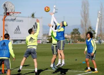 El Real Madrid entrena para su visita al Granada en la próxima fecha