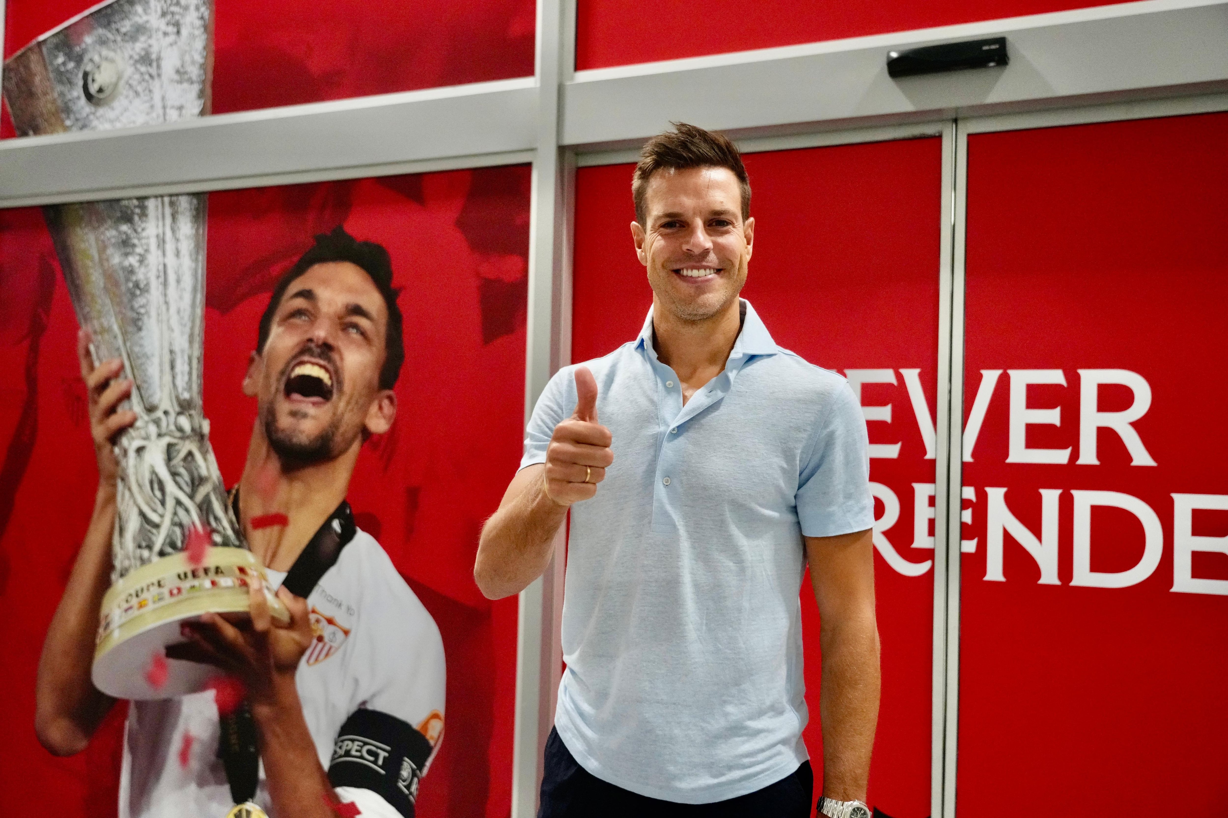 Oficial: Azpilicueta nuevo jugador del Sevilla