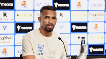 Yangel Herrera en Anoeta en su presentación ante los medios.