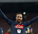Un doblete de Higuaín conduce al Nápoles hacia la victoria