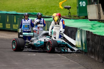 Pole de Bottas y Hamilton último después de un susto en la Q1