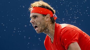 Rafael Nadal, durante su partido ante Stefanos Tsitsipasen la final de la Rogers Cup en Toronto, Canadá.