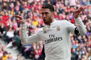 Atlético de Madrid 1-2 Real Madrid | Sergio Ramos adelantó de nuevo a los merengues tras transformar un penalti cometido sobre Vinicius. Disparó fuerte y raso y Oblak no pudo detenerlo.
