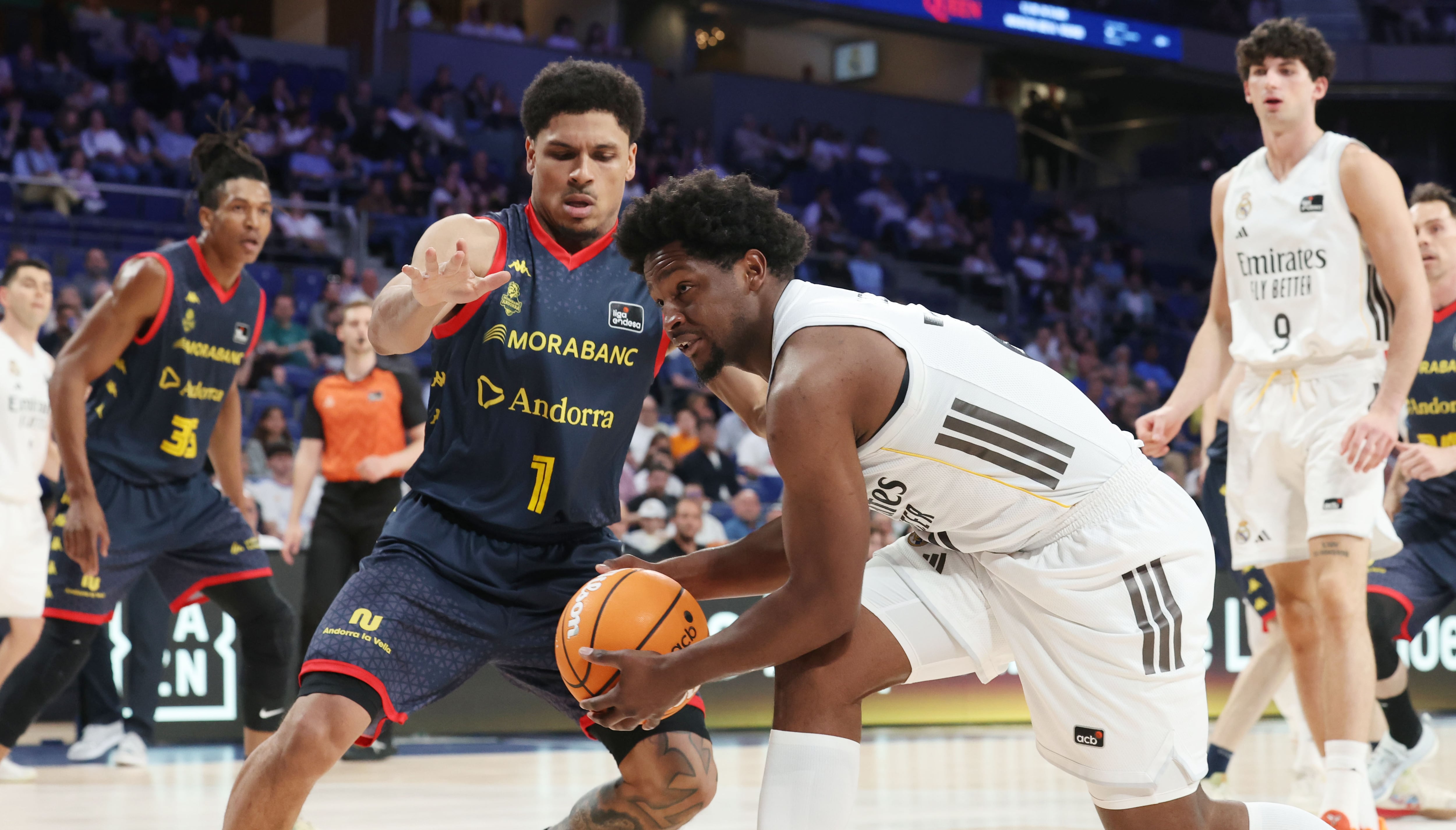 Feliz y Len levantan al Madrid y alimentan el debate