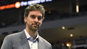 MILWAUKEE, WISCONSIN - APRIL 06: Pau Gasol #17 of the Milwaukee Bucks looks on in the second half against the Brooklyn Nets at Fiserv Forum on April 06, 2019 in Milwaukee, Wisconsin. NOTE TO USER: User expressly acknowledges and agrees that, by downloading and or using this photograph, User is consenting to the terms and conditions of the Getty Images License Agreement. (Photo by Quinn Harris/Getty Images)
PUBLICADA 10/06/20 NA MA26 1COL