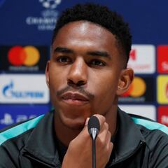 Júnior: “Messi y yo estamos conociéndonos”