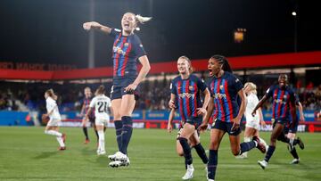 Rolfö celebra el gol.