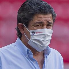 Preocupa a Tena la falta de gol que sufre Chivas