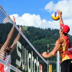 Herrera y Gavira comienzan con una trabajada victoria