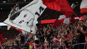 Soccer Football - LaLiga - Atletico Madrid v Real Madrid - Metropolitano, Madrid, Spain - September 24, 2023 Atletico Madrid fans with flags REUTERS/Isabel Infantes