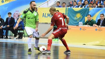 Ricardinho encara a Igor.