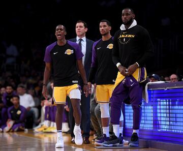 Rajon Rondo, LeBron James y Josh Hart.