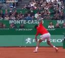 Llega la tierra y afloran los fantasmas: Djokovic, loco en Montecarlo