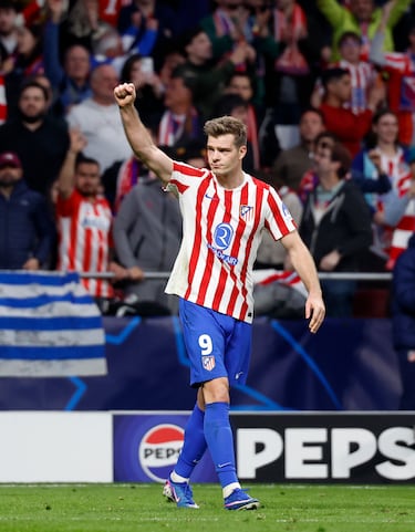 Saca el córner el Atleti por la izquierda, con Mendoza dejando el balón en la esquina del área para Ruggeri: este viene desde atrás y la mete en el segundo palo con comba para que el noruego meta el pie y la mande al fondo de la red.