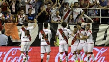 2-0. Miku celebró el segundo tanto.