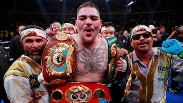 AMLO felicita a Andy Ruiz por conseguir campeonato de peso completo