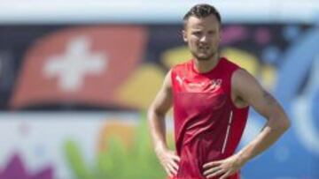 Seferovic, durante un entrenamiento con su selecci&oacute;n en Brasil.