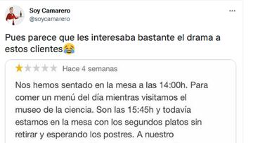 La reseña de un cliente en un restaurante.