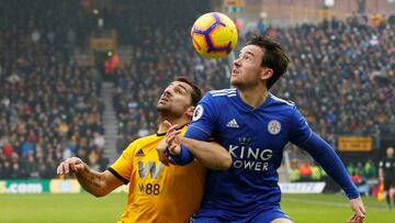 Jonny, de amarillo, pelea con Chilwell.