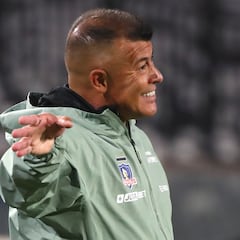 Almirón reacciona a la posible partida de la gran estrella de Colo Colo y protege a su pupilo más criticado