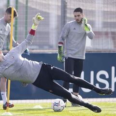 Herrera vuelve al trabajo tras permanecer confinado