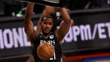 NEW YORK, NEW YORK - APRIL 10: LaMarcus Aldridge #21 of the Brooklyn Nets dunks in the second quarter against the Los Angeles Lakers at Barclays Center on April 10, 2021 in the Brooklyn borough of New York City.NOTE TO USER: User expressly acknowledges and agrees that, by downloading and or using this photograph, User is consenting to the terms and conditions of the Getty Images License Agreement. Elsa/Getty Images/AFP
== FOR NEWSPAPERS, INTERNET, TELCOS & TELEVISION USE ONLY ==