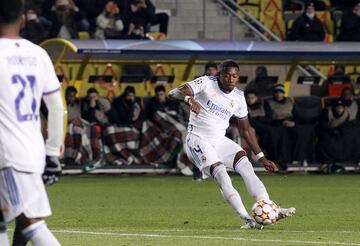 Alaba anot¨® el 0-1 de falta.