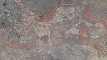 Arqueólogos se topan con un mosaico ‘perdido’ de la Guerra de Troya en mitad de Reino Unido: todo apunta a Esquilo