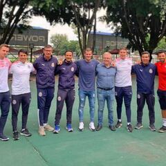 Chivas formaliza su alianza con el FC Barcelona