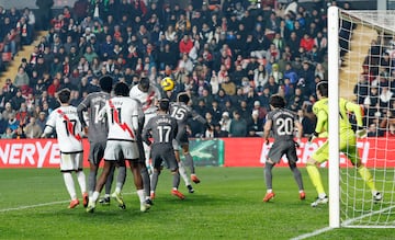  Saque de esquina de Isi que conecta Mumin con un poderoso cabezazo en el segundo palo, de nuevo cruzado para superar a un Courtois que poco puede hacer, sellando el 2-0. 