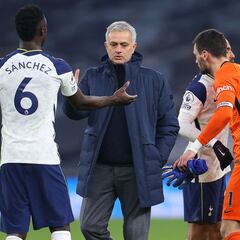 Mou y el apoyo del Tottenham a Davinson tras mensajes racistas