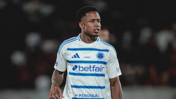 Cruzeiro espera una gran versión de Luis Sinisterra.