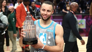 Stephen Curry was the first man to get his hands on the Kobe Bryant All-Star MVP trophy in 2022. 