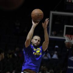 What did Warriors’ Steph Curry have to say about retirement?
