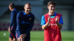 Gavi, sonriente en el entrenamiento del Barça previo al partido de Mestalla.