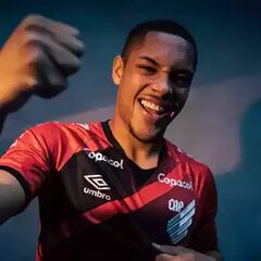 Vitor Roque arrives in Barcelona: when will he make his debut for the LaLiga club?