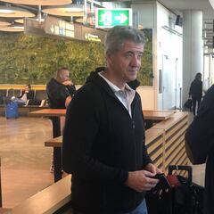 Infantino, Ronaldo, Ronaldinho, y Gil Marín participan en un foro internacional en Dubai