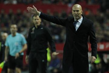 Zinedine Zidane offers instructions during his side's game against Sevilla on Sunday night.