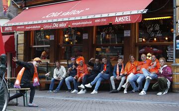 El célebre distrito de Ámsterdam se abre al torneo con sus 'coffee shops' y sus escaparates de sexo. De Wallen es el barrio de Ámsterdam por antonomasia. El morbo de lo prohibido hace de sus callejuelas un lugar de mucho interés para los turistas.