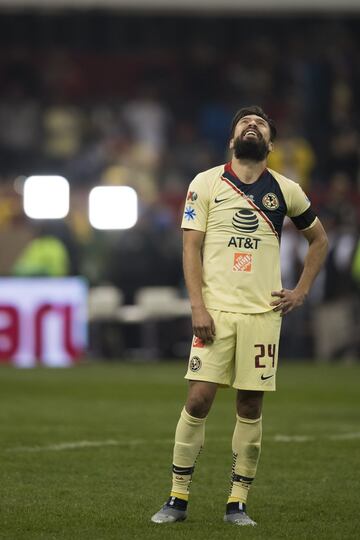 Apertura 2005 con Rayados
Bicentenario 2010 con Santos
Apertura 2010 con Santos
Apertura 2016 con América