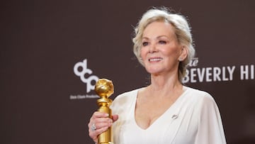 Algunas estrellas lucieron pines con frases, como “BE GOOD” y “ICE OUT”, mientras desfilaron y dieron entrevistas en la alfombra roja.