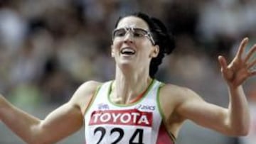 Rawlinson se quita los implantes mamarios para ser más competitiva