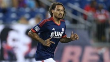 El estadounidense juega en el New England Revolution de la MLS
Su salario anual llega a los 3.5 millones de dólares. 