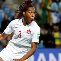 Un testarazo de Buchanan da el primer triunfo a Canadá